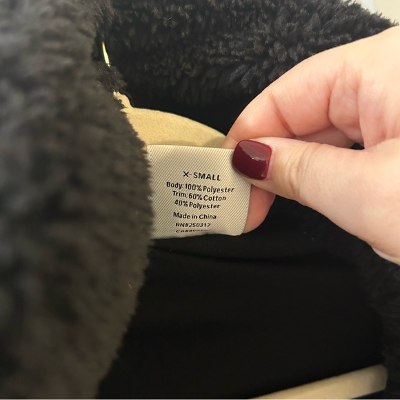 New Varley Appleton Half Zip Pullover Jacket Sherpa Fuzzy - Picture 7 of 7